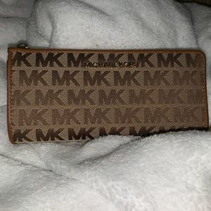 NWT Michael kors large three quarter zip wallet